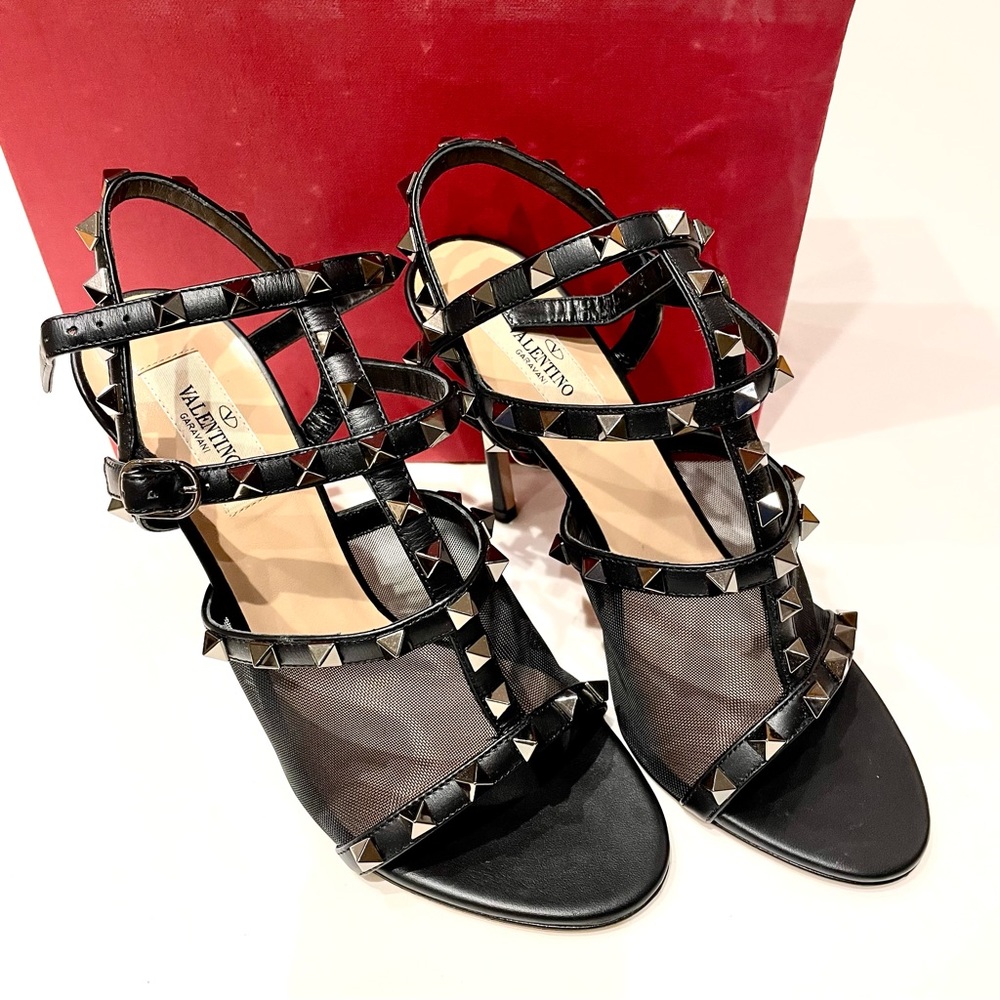 Valentino Garavani Rockstud Mesh/Leather T-Strap Sandals Size 7.5